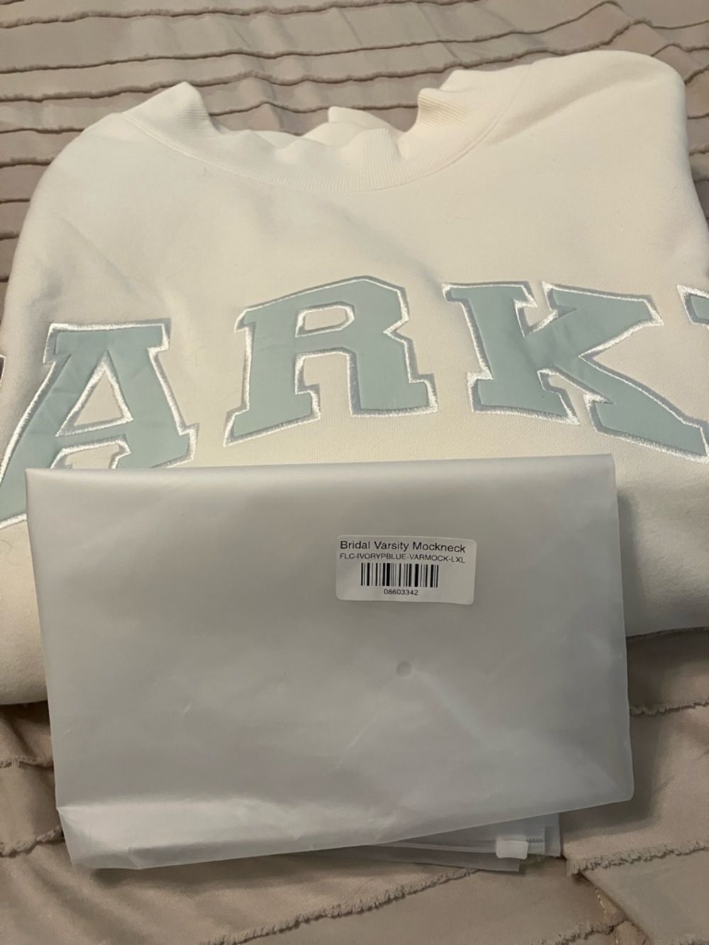 PARKE L/XL Honeymoon Mock-Neck - Picture 2 of 4